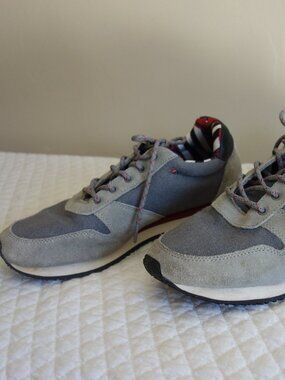 HARI MARI Canvas Suede Gray Sneakers Shoes – Mens 10